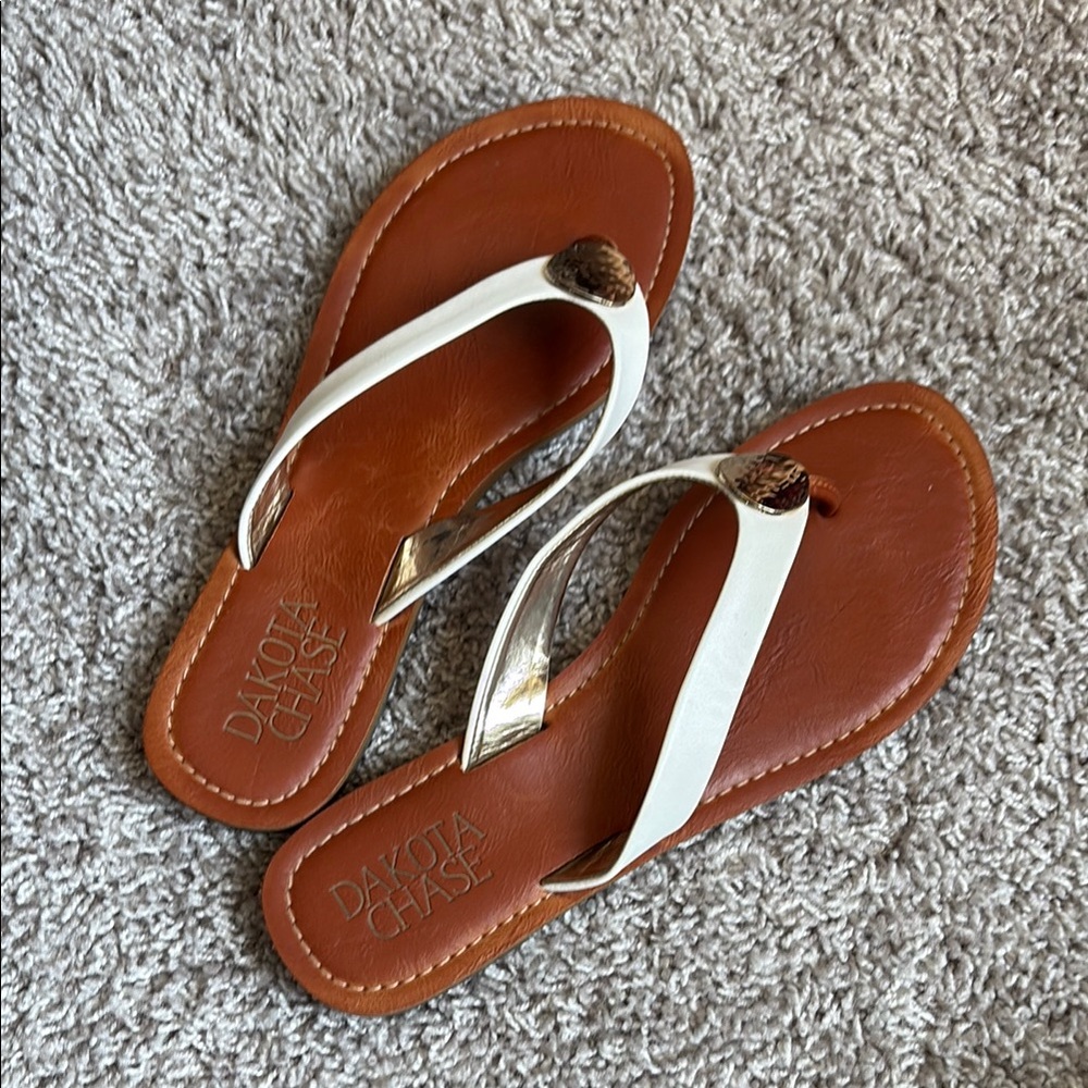 Dakota Chase White and Brown Women's Sandals